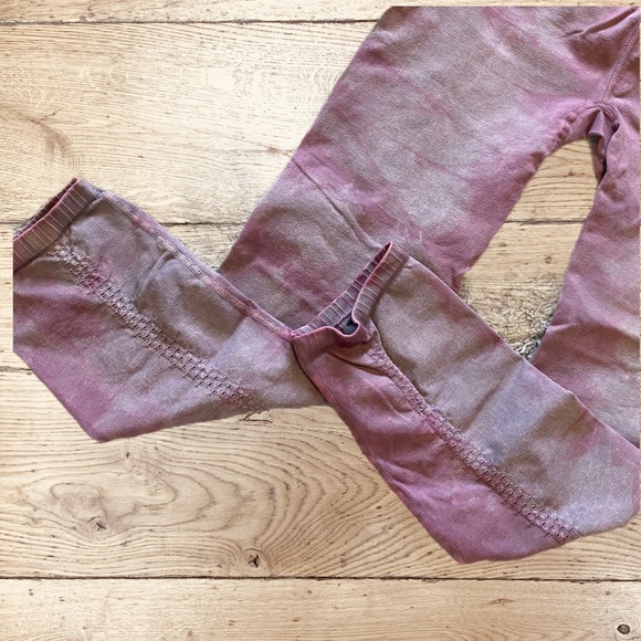 FP Movement Good Karma Tie Dye Leggings NWOT - Picture 3 of 7